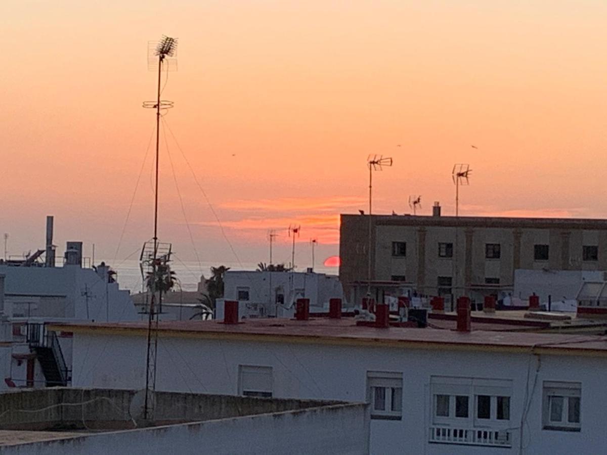 Appartamento Atico Terraza Cadiz Centro Ascensor Playa De La Caleta Esterno foto