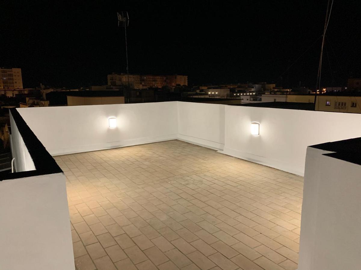Appartamento Atico Terraza Cadiz Centro Ascensor Playa De La Caleta Esterno foto